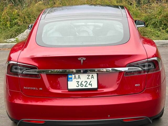 Красный Тесла Модель С, объемом двигателя 0 л и пробегом 98 тыс. км за 13000 $, фото 8 на Automoto.ua