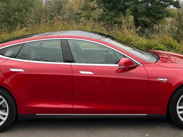 Красный Тесла Модель С, объемом двигателя 0 л и пробегом 98 тыс. км за 13000 $, фото 9 на Automoto.ua