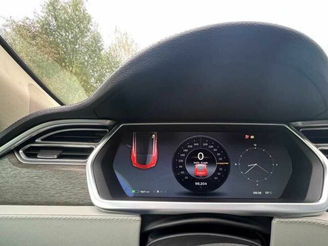 Красный Тесла Модель С, объемом двигателя 0 л и пробегом 98 тыс. км за 13000 $, фото 2 на Automoto.ua