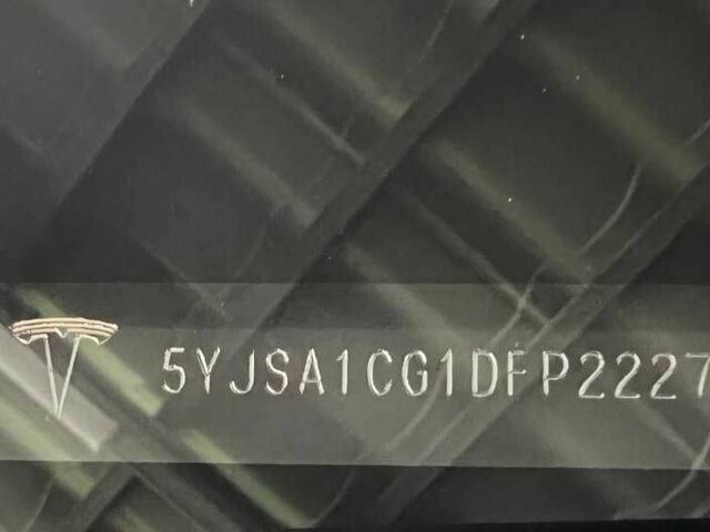 Красный Тесла Модель С, объемом двигателя 0 л и пробегом 98 тыс. км за 13000 $, фото 11 на Automoto.ua