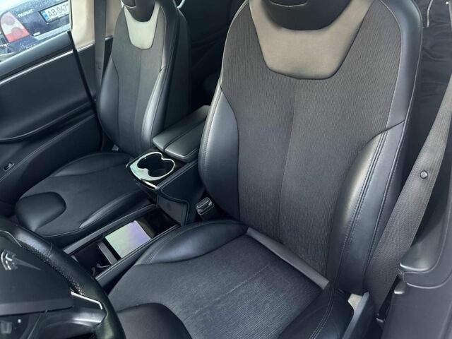 Красный Тесла Модель С, объемом двигателя 0 л и пробегом 169 тыс. км за 13900 $, фото 12 на Automoto.ua