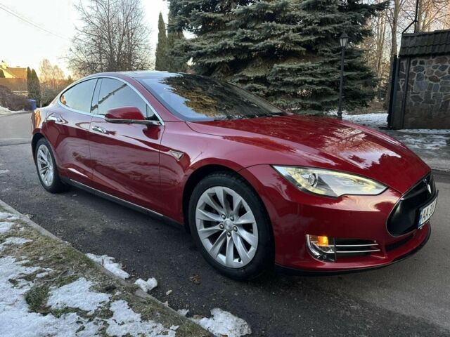 Красный Тесла Модель С, объемом двигателя 0 л и пробегом 169 тыс. км за 13900 $, фото 7 на Automoto.ua