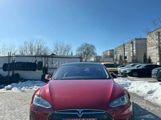 Красный Тесла Модель С, объемом двигателя 0 л и пробегом 299 тыс. км за 12490 $, фото 1 на Automoto.ua