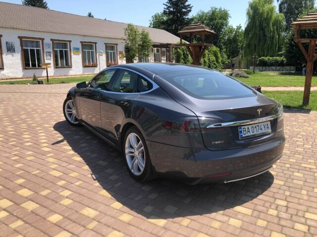 Червоний Тесла Модель С, об'ємом двигуна 0 л та пробігом 132 тис. км за 14999 $, фото 6 на Automoto.ua