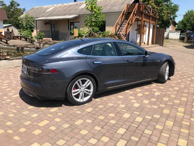 Червоний Тесла Модель С, об'ємом двигуна 0 л та пробігом 132 тис. км за 14999 $, фото 4 на Automoto.ua