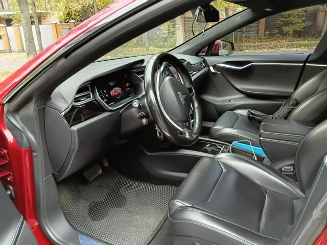 Червоний Тесла Модель С, об'ємом двигуна 0 л та пробігом 160 тис. км за 16200 $, фото 5 на Automoto.ua