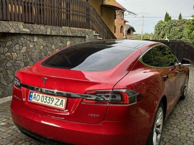 Красный Тесла Модель С, объемом двигателя 0 л и пробегом 30 тыс. км за 29672 $, фото 1 на Automoto.ua