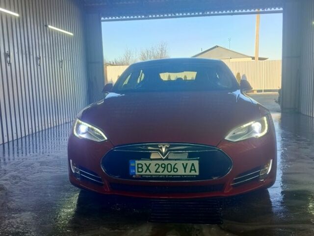 Красный Тесла Модель С, объемом двигателя 0 л и пробегом 87 тыс. км за 12000 $, фото 7 на Automoto.ua