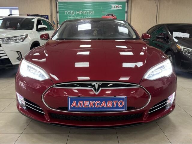 Красный Тесла Модель С, объемом двигателя 0 л и пробегом 170 тыс. км за 13800 $, фото 7 на Automoto.ua