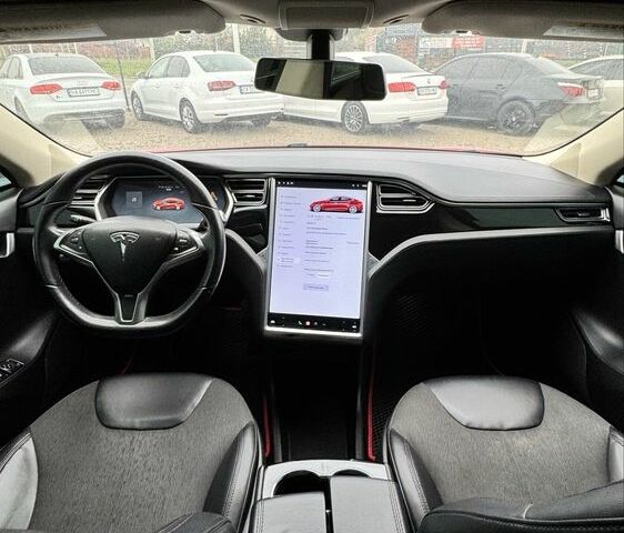 Червоний Тесла Модель С, об'ємом двигуна 0 л та пробігом 68 тис. км за 12900 $, фото 15 на Automoto.ua