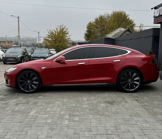 Червоний Тесла Модель С, об'ємом двигуна 0 л та пробігом 68 тис. км за 12900 $, фото 7 на Automoto.ua