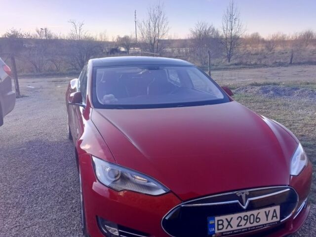 Красный Тесла Модель С, объемом двигателя 0 л и пробегом 87 тыс. км за 12000 $, фото 3 на Automoto.ua