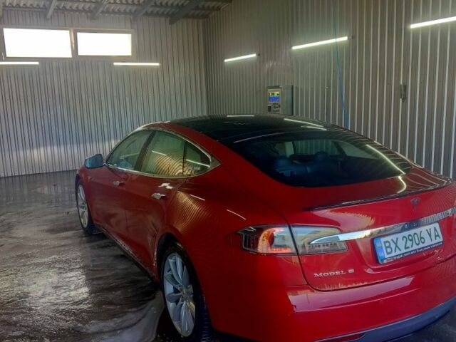 Красный Тесла Модель С, объемом двигателя 0 л и пробегом 87 тыс. км за 11000 $, фото 5 на Automoto.ua