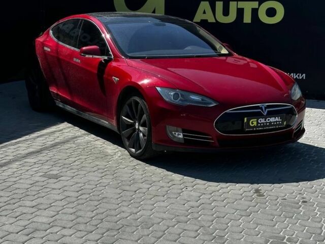 Красный Тесла Модель С, объемом двигателя 0 л и пробегом 306 тыс. км за 11000 $, фото 2 на Automoto.ua