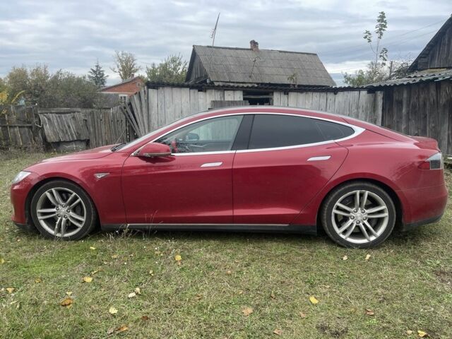 Красный Тесла Модель С, объемом двигателя 0 л и пробегом 140 тыс. км за 14000 $, фото 4 на Automoto.ua