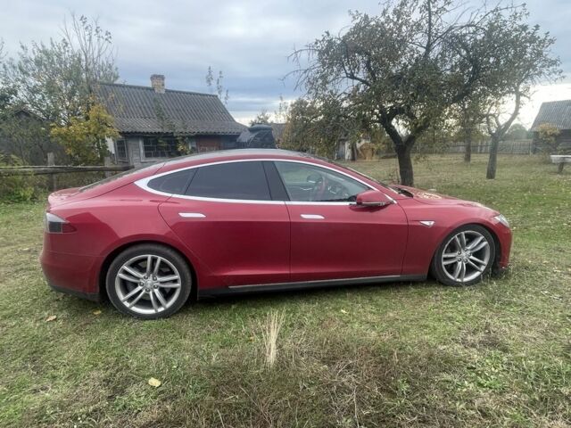 Красный Тесла Модель С, объемом двигателя 0 л и пробегом 140 тыс. км за 14000 $, фото 2 на Automoto.ua