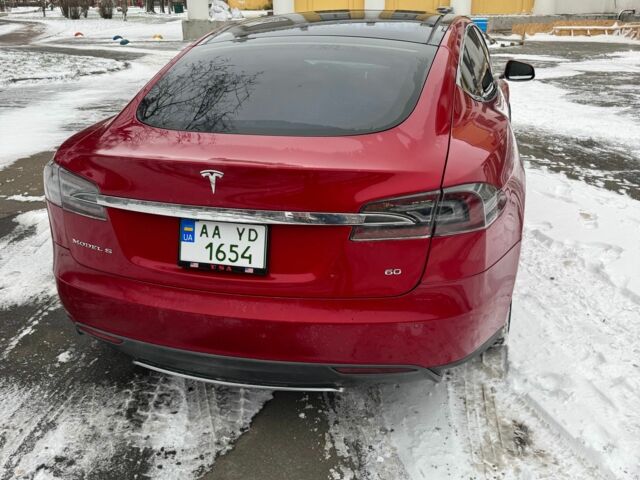 Червоний Тесла Модель С, об'ємом двигуна 0 л та пробігом 180 тис. км за 10500 $, фото 2 на Automoto.ua