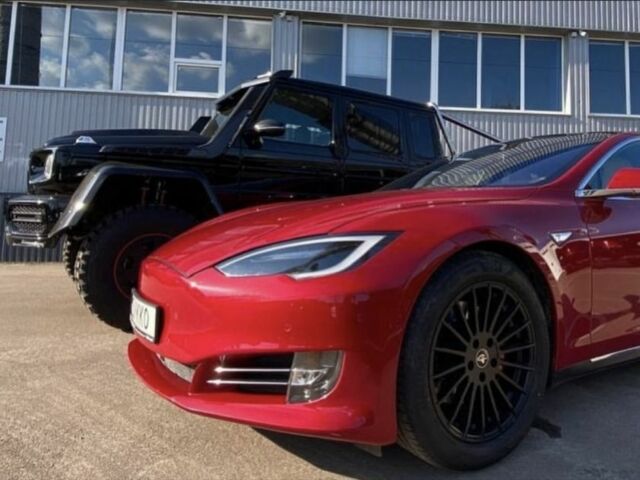 Красный Тесла Модель С, объемом двигателя 0 л и пробегом 170 тыс. км за 20000 $, фото 5 на Automoto.ua