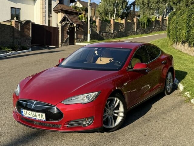 Красный Тесла Модель С, объемом двигателя 0 л и пробегом 110 тыс. км за 15000 $, фото 4 на Automoto.ua