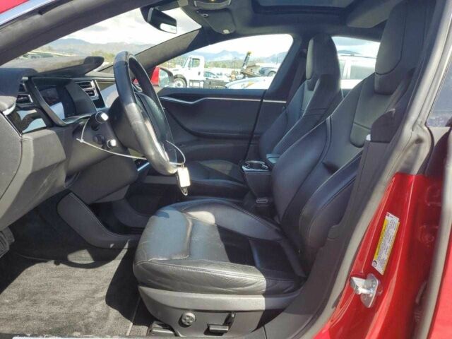 Червоний Тесла Модель С, об'ємом двигуна 0 л та пробігом 76 тис. км за 6800 $, фото 7 на Automoto.ua