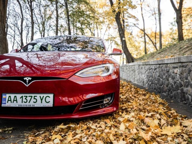 Червоний Тесла Модель С, об'ємом двигуна 0 л та пробігом 122 тис. км за 18500 $, фото 4 на Automoto.ua