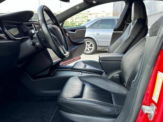 Красный Тесла Модель С, объемом двигателя 0 л и пробегом 199 тыс. км за 13500 $, фото 8 на Automoto.ua