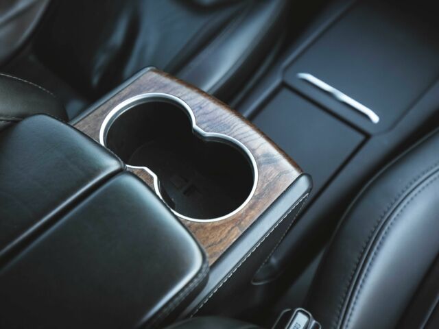 Червоний Тесла Модель С, об'ємом двигуна 0 л та пробігом 122 тис. км за 18500 $, фото 14 на Automoto.ua