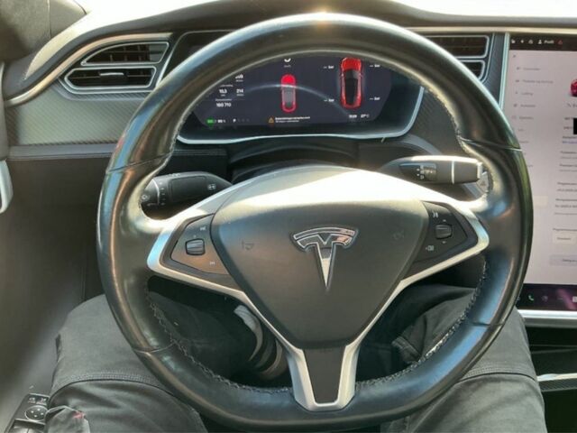 Красный Тесла Модель С, объемом двигателя 0 л и пробегом 160 тыс. км за 15900 $, фото 7 на Automoto.ua