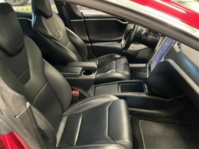 Красный Тесла Модель С, объемом двигателя 0 л и пробегом 160 тыс. км за 15900 $, фото 11 на Automoto.ua