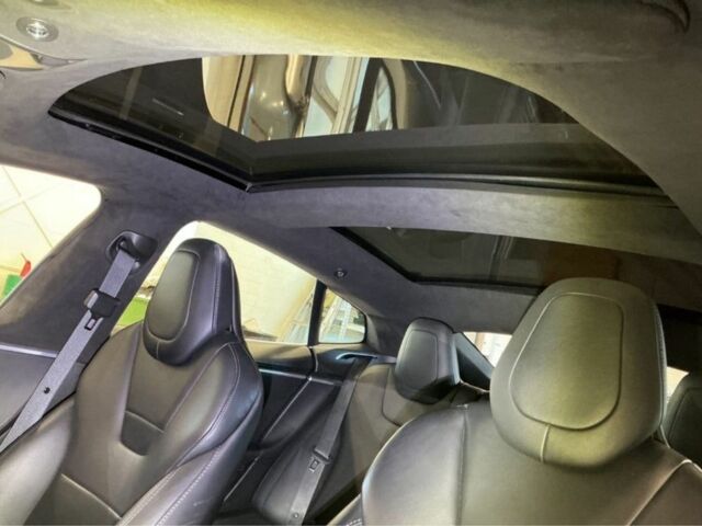 Красный Тесла Модель С, объемом двигателя 0 л и пробегом 160 тыс. км за 15900 $, фото 13 на Automoto.ua