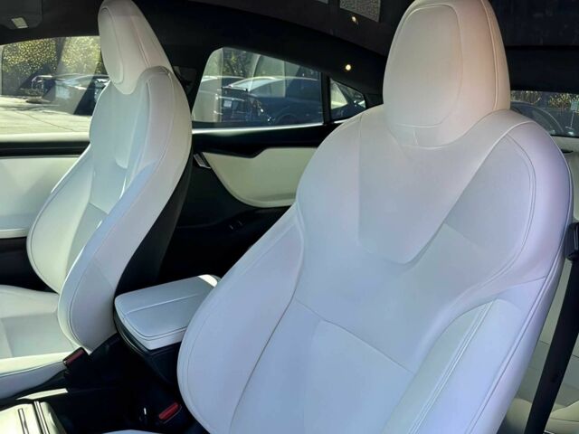 Червоний Тесла Модель С, об'ємом двигуна 0 л та пробігом 13 тис. км за 19900 $, фото 7 на Automoto.ua