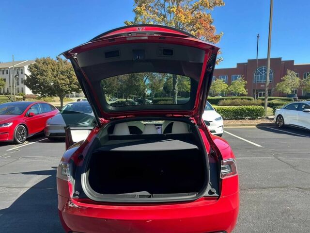 Червоний Тесла Модель С, об'ємом двигуна 0 л та пробігом 13 тис. км за 19900 $, фото 10 на Automoto.ua