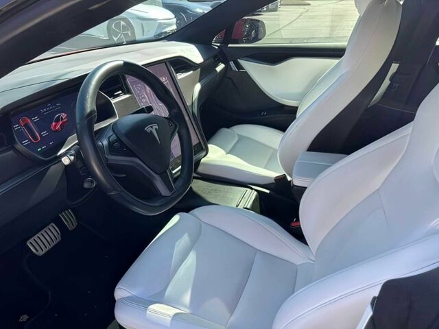 Червоний Тесла Модель С, об'ємом двигуна 0 л та пробігом 13 тис. км за 19900 $, фото 5 на Automoto.ua