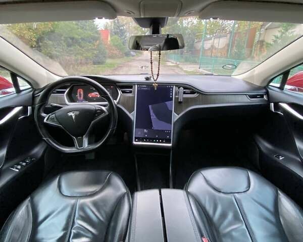 Красный Тесла Модель С, объемом двигателя 0 л и пробегом 172 тыс. км за 14900 $, фото 14 на Automoto.ua