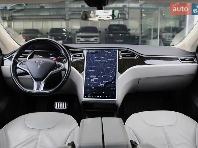 Червоний Тесла Модель С, об'ємом двигуна 0 л та пробігом 132 тис. км за 12900 $, фото 15 на Automoto.ua
