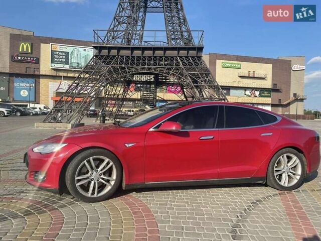 Червоний Тесла Модель С, об'ємом двигуна 0 л та пробігом 150 тис. км за 14999 $, фото 10 на Automoto.ua