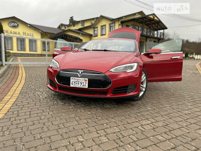 Червоний Тесла Модель С, об'ємом двигуна 0 л та пробігом 169 тис. км за 17999 $, фото 4 на Automoto.ua