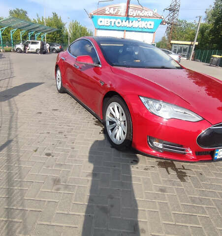 Червоний Тесла Модель С, об'ємом двигуна 0 л та пробігом 186 тис. км за 11699 $, фото 4 на Automoto.ua