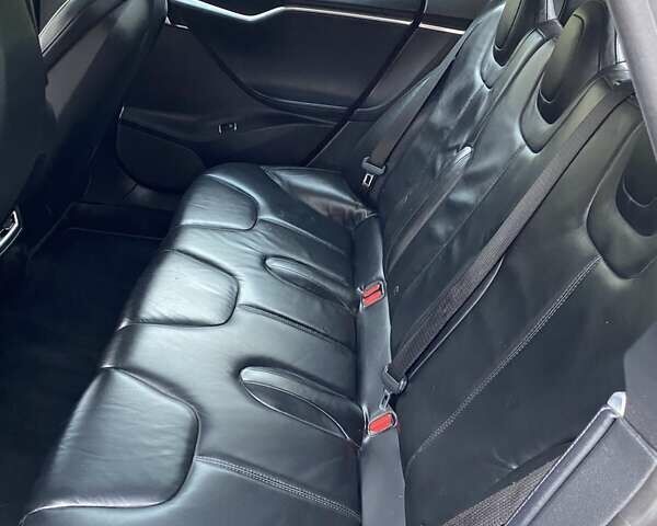 Красный Тесла Модель С, объемом двигателя 0 л и пробегом 179 тыс. км за 14800 $, фото 17 на Automoto.ua