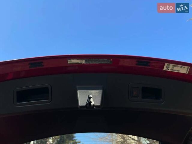 Красный Тесла Модель С, объемом двигателя 0 л и пробегом 75 тыс. км за 16000 $, фото 25 на Automoto.ua