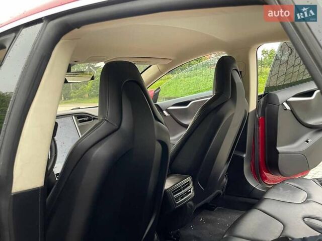 Червоний Тесла Модель С, об'ємом двигуна 0 л та пробігом 170 тис. км за 16800 $, фото 19 на Automoto.ua