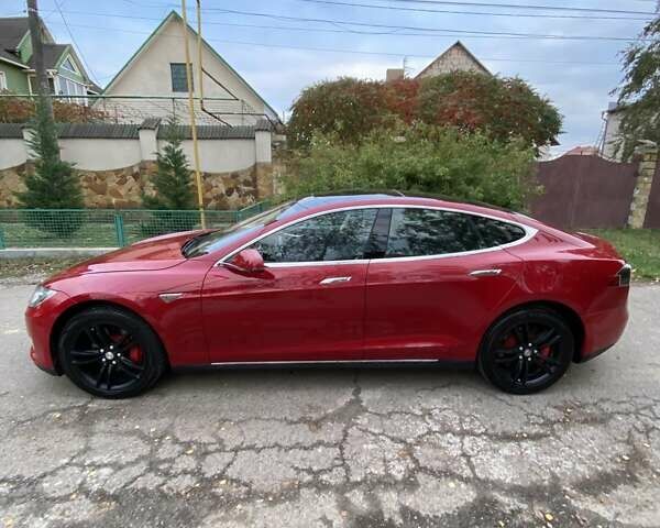 Красный Тесла Модель С, объемом двигателя 0 л и пробегом 179 тыс. км за 14800 $, фото 3 на Automoto.ua
