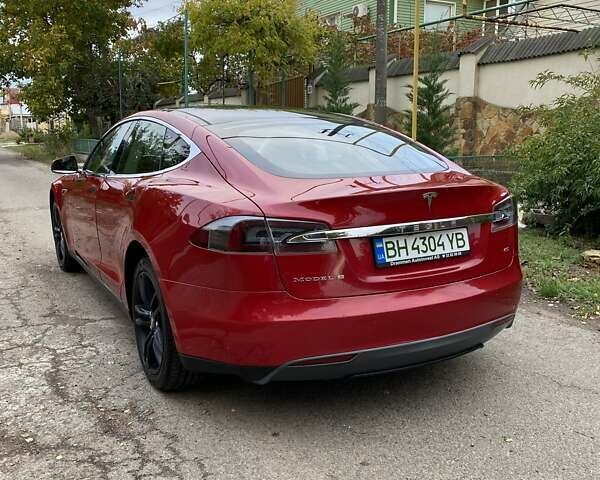 Красный Тесла Модель С, объемом двигателя 0 л и пробегом 176 тыс. км за 14800 $, фото 3 на Automoto.ua