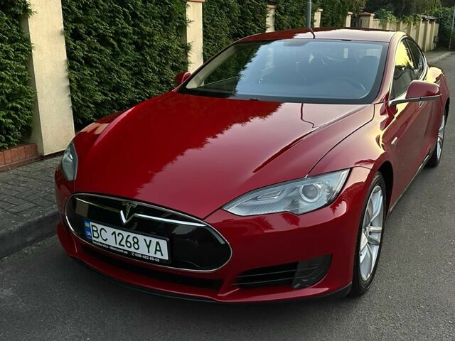 Красный Тесла Модель С, объемом двигателя 0 л и пробегом 119 тыс. км за 14900 $, фото 1 на Automoto.ua