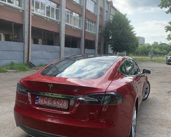 Красный Тесла Модель С, объемом двигателя 0 л и пробегом 293 тыс. км за 11700 $, фото 8 на Automoto.ua