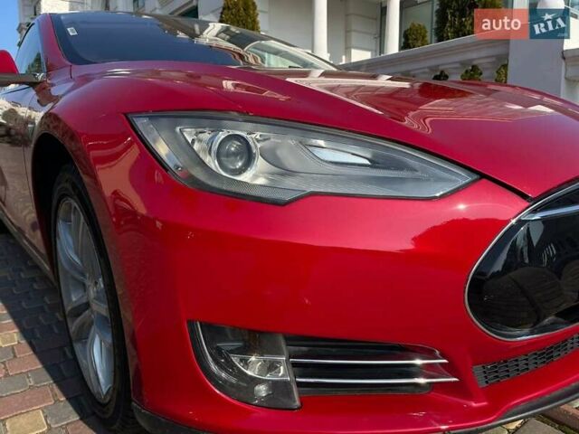 Красный Тесла Модель С, объемом двигателя 0 л и пробегом 75 тыс. км за 16000 $, фото 52 на Automoto.ua