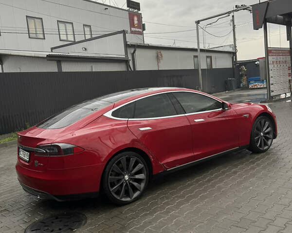 Красный Тесла Модель С, объемом двигателя 0 л и пробегом 306 тыс. км за 11500 $, фото 20 на Automoto.ua