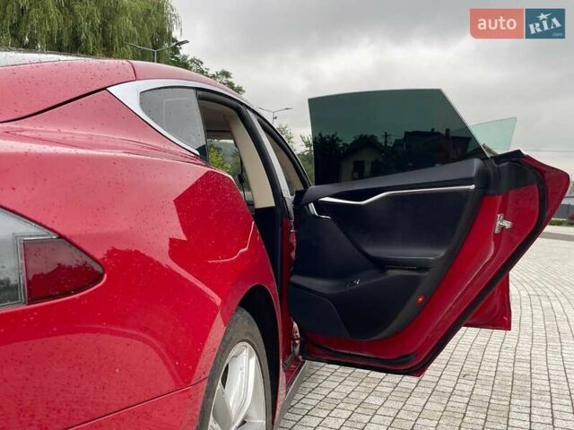 Червоний Тесла Модель С, об'ємом двигуна 0 л та пробігом 170 тис. км за 16800 $, фото 14 на Automoto.ua