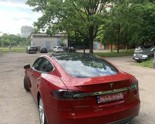 Красный Тесла Модель С, объемом двигателя 0 л и пробегом 293 тыс. км за 11700 $, фото 6 на Automoto.ua