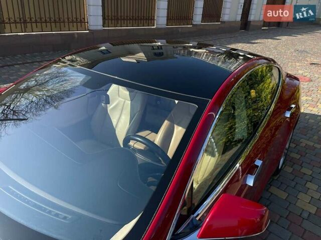 Красный Тесла Модель С, объемом двигателя 0 л и пробегом 75 тыс. км за 16000 $, фото 12 на Automoto.ua